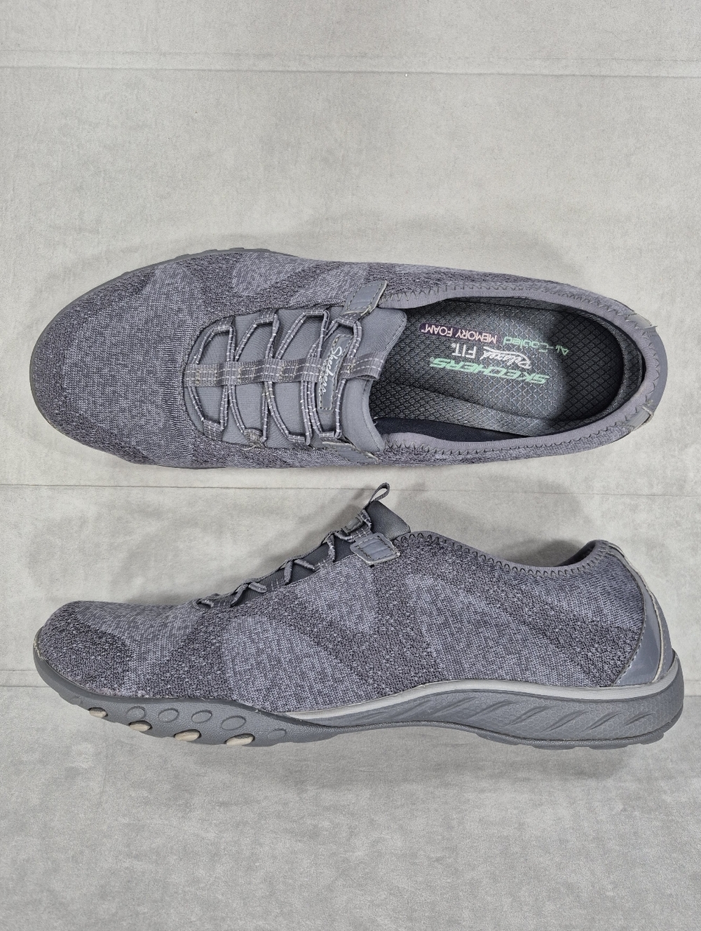 Skechers Relaxed Fit sneakers womens 11 gray knit Air-Cooled Memory foam footbed